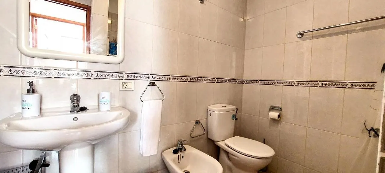 Apto centrico y a pie de playa en los cristianos Apartamento